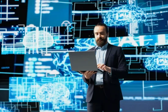 G&R Solutions proactive IT management team conducting regular check ins and monitoring project progress to ensure successful delivery and early issue resolution